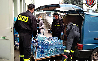 Strażacy ochotnicy pomagają covidowym pacjentom szpitali. Zbiórka prowadzona jest w całym powiecie olsztyńskim